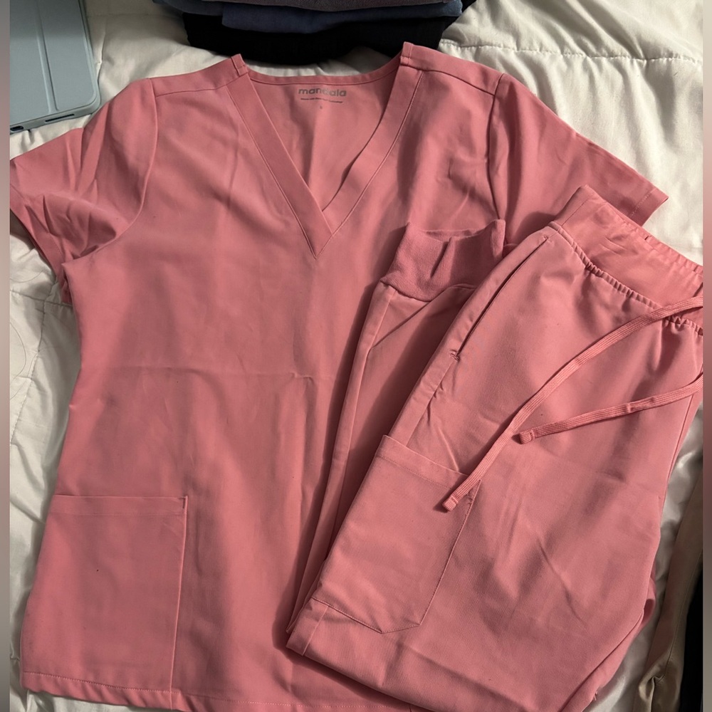 Mandala Pink Scrub Set